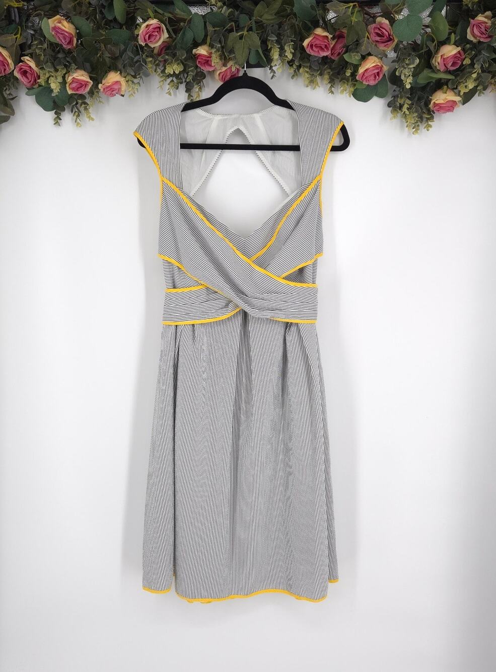 Jessica H Gray and Yellow Seersucker Stripe Plus Size Sleeveless Dress Size 16